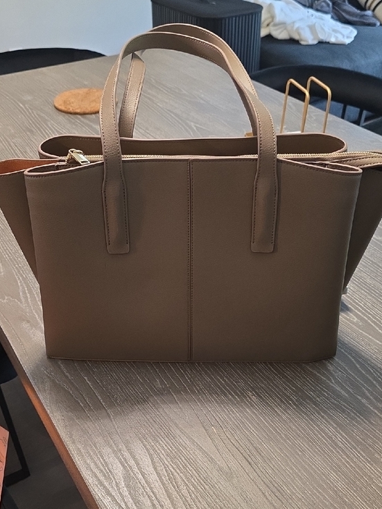 Freja New York Handbags - Freya New York Paloma Tote In Latte - New Never Used